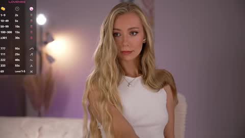 vika54784 online show from 11.28.25