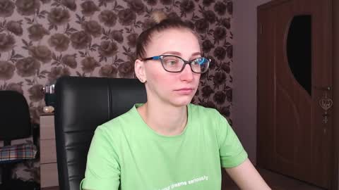 Vika online show from 12.08.24