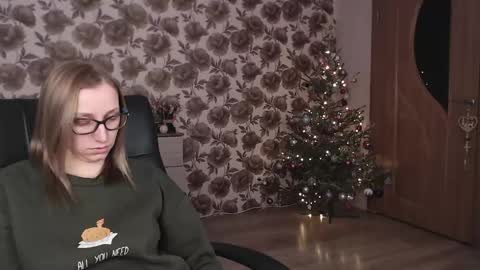 Vika online show from 12.19.24