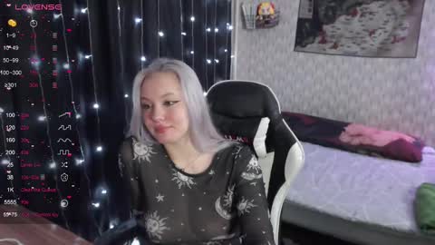 Snapshot of vikapowers chatting on 12.12.24 vikapowers online show from 12.12.24