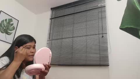 Viki Mom  online show from 03.01.25
