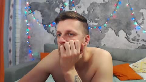 Snapshot of vikingchrisss chatting on 12.17.24 vikingchrisss online show from 12.17.24