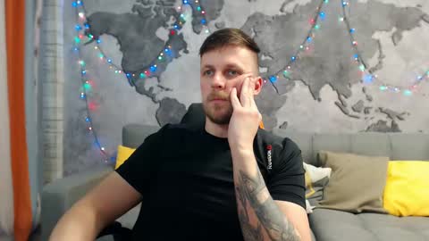 Snapshot of vikingchrisss chatting on 01.11.25 vikingchrisss online show from 01.11.25