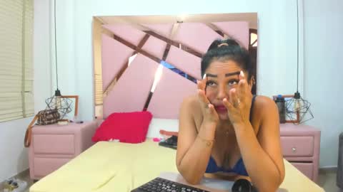 vikiTomson online show from 02.06.25