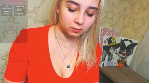 Snapshot of vikiwaitingforyou chatting on 12.29.24 Vitoria online show from 12.29.24