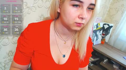 Snapshot of vikiwaitingforyou chatting on 01.09.25 Vitoria online show from 01.09.25