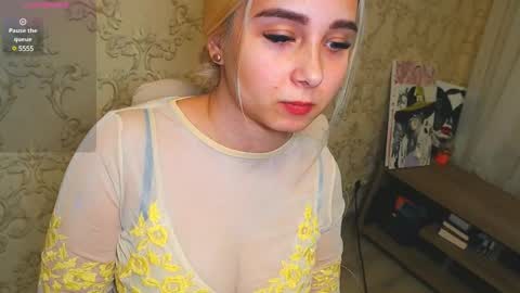 Snapshot of vikiwaitingforyou chatting on 02.05.25 Vitoria online show from 02.05.25