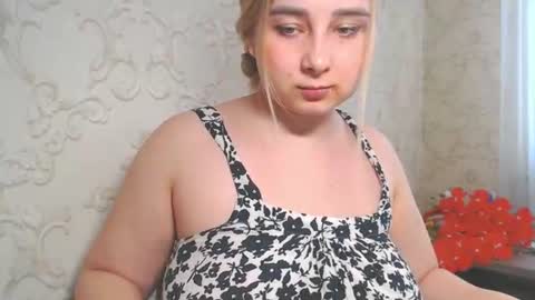 Snapshot of vikiwaitingforyou chatting on 06.21.26 Vitoria online show from 06.21.26