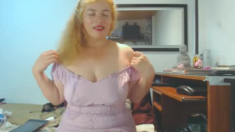 VIKKKTORIAAA online show from 12.13.24