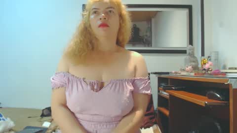 VIKKKTORIAAA online show from 12.13.24