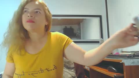 VIKKKTORIAAA online show from 12.22.24