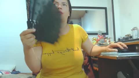 VIKKKTORIAAA online show from 09.18.25