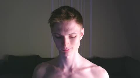 Snapshot of viksons chatting on 09.28.25 Max online show from 09.28.25