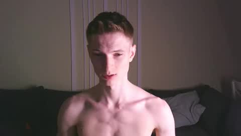 Snapshot of viksons chatting on 10.12.25 Max online show from 10.12.25