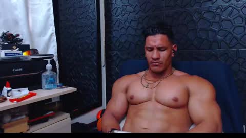 Viktor Herrera online show from 01.10.25