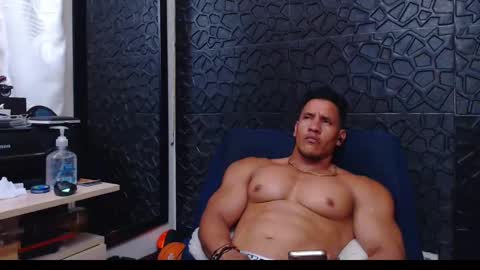 Viktor Herrera online show from 01.13.25