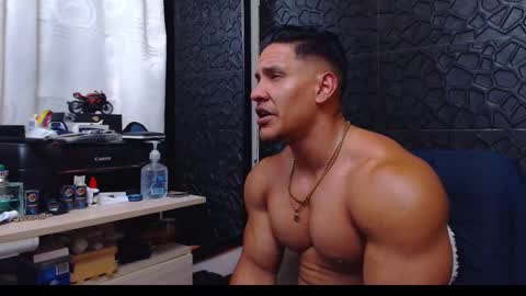 Viktor Herrera online show from 01.20.25