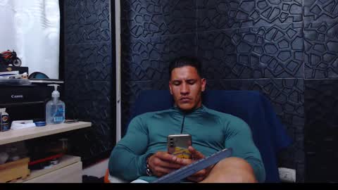 Viktor Herrera online show from 01.23.25