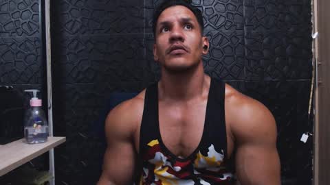 Viktor Herrera online show from 10.08.25