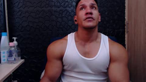 Snapshot of viktorherrera chatting on 01.19.26 Viktor Herrera online show from 01.19.26