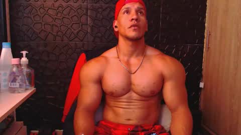 Snapshot of viktorherrera chatting on 02.04.26 Viktor Herrera online show from 02.04.26