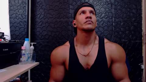 Snapshot of viktorherrera chatting on 02.13.26 Viktor Herrera online show from 02.13.26