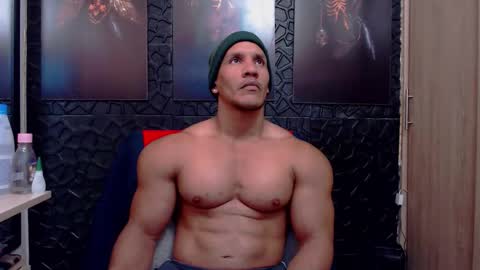 Snapshot of viktorherrera chatting on 02.19.26 Viktor Herrera online show from 02.19.26