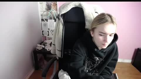 viktoria_lovely online show from 12.23.25