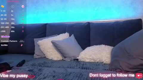 Snapshot of viktoriacruses chatting on 01.23.25 ViktoriaCruses online show from 01.23.25