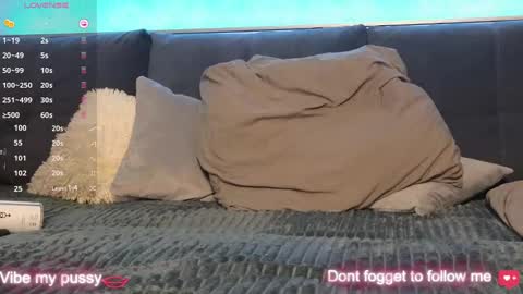 Snapshot of viktoriacruses chatting on 02.06.25 ViktoriaCruses online show from 02.06.25