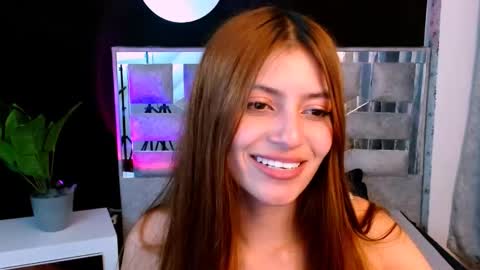 Snapshot of viky_evanss chatting on 10.17.25 viky_evanss online show from 10.17.25