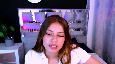 viky_evanss online show from 04.17.26