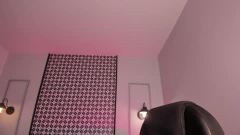 Snapshot of vikypetiteee chatting on 02.08.26 Victoria online show from 02.08.26