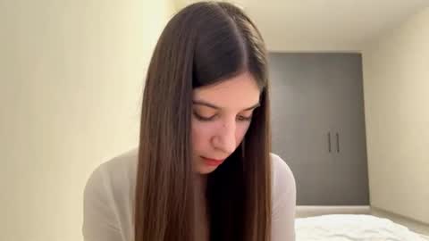 Snapshot of vilacy chatting on 02.22.26 Vivien online show from 02.22.26