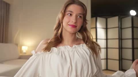 Lana online show from 10.14.25