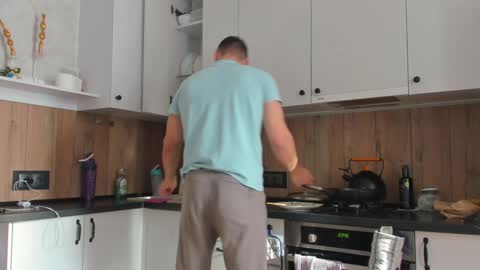 Vincent.  uncut 18cm online show from 01.18.25