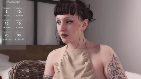 Diva Silvia online show from 01.08.25