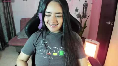 Snapshot of vio_let_ chatting on 10.01.25 Daniela online show from 10.01.25