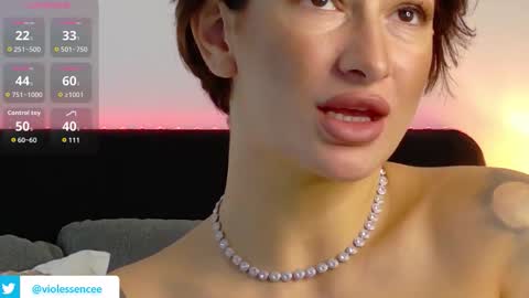 Snapshot of viofemme chatting on 10.15.25 viofemme online show from 10.15.25