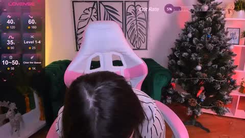 Snapshot of viola__shy chatting on 12.18.24 Viola online show from 12.18.24
