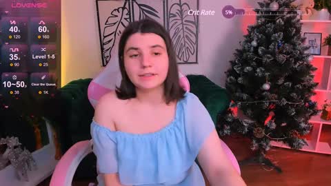 Snapshot of viola__shy chatting on 12.20.24 Viola online show from 12.20.24