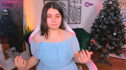Snapshot of viola__shy chatting on 01.05.25 Viola online show from 01.05.25