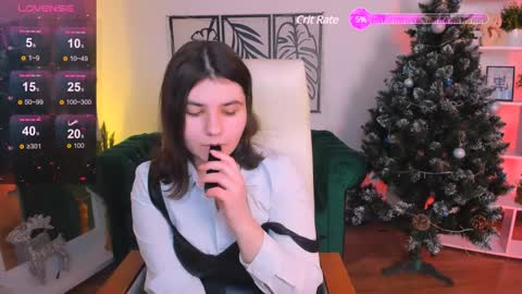 Snapshot of viola__shy chatting on 01.08.25 Viola online show from 01.08.25