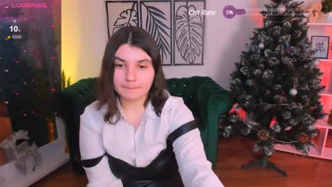 Snapshot of viola__shy chatting on 01.12.25 Viola online show from 01.12.25