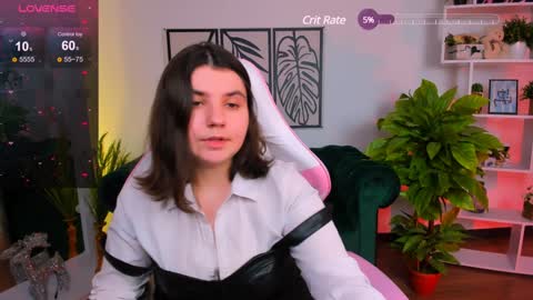 Snapshot of viola__shy chatting on 01.18.25 Viola online show from 01.18.25