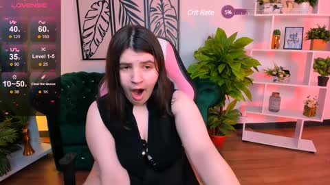 Snapshot of viola__shy chatting on 02.08.25 Viola online show from 02.08.25
