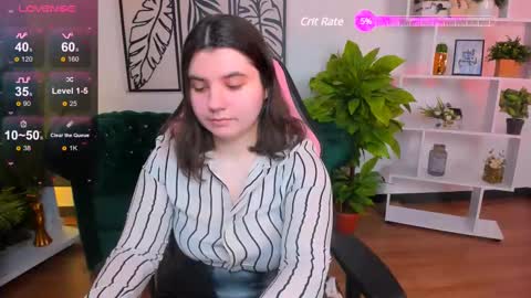Snapshot of viola__shy chatting on 02.10.25 Viola online show from 02.10.25