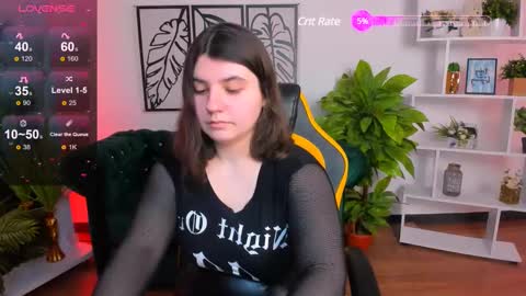 Snapshot of viola__shy chatting on 02.20.25 Viola online show from 02.20.25