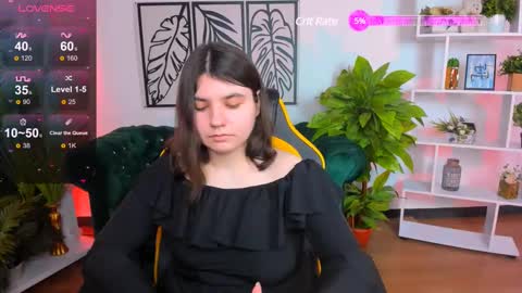 Snapshot of viola__shy chatting on 02.28.25 Viola online show from 02.28.25