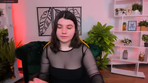 Snapshot of viola__shy chatting on 03.02.25 Viola online show from 03.02.25